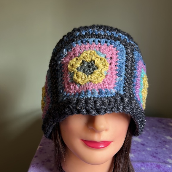 Crochet flowers  medium wool blend beautiful new - Picture 2 of 11